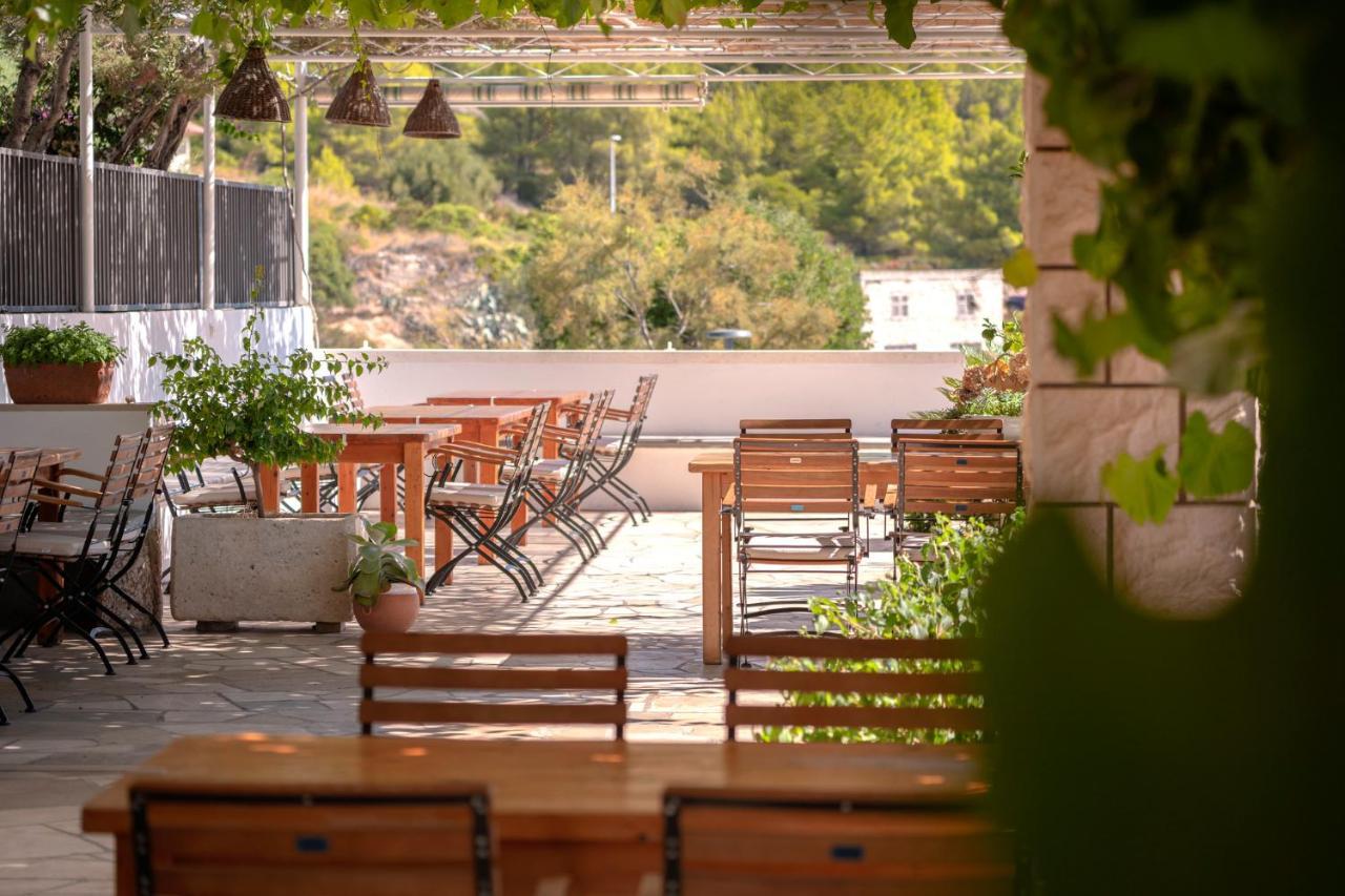 Pansion Marjan Hotel Zavala Bagian luar foto